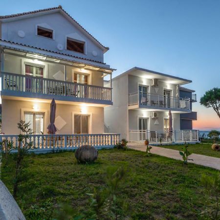 Villa Antonis Deluxe Apartments Ammoudi Dış mekan fotoğraf