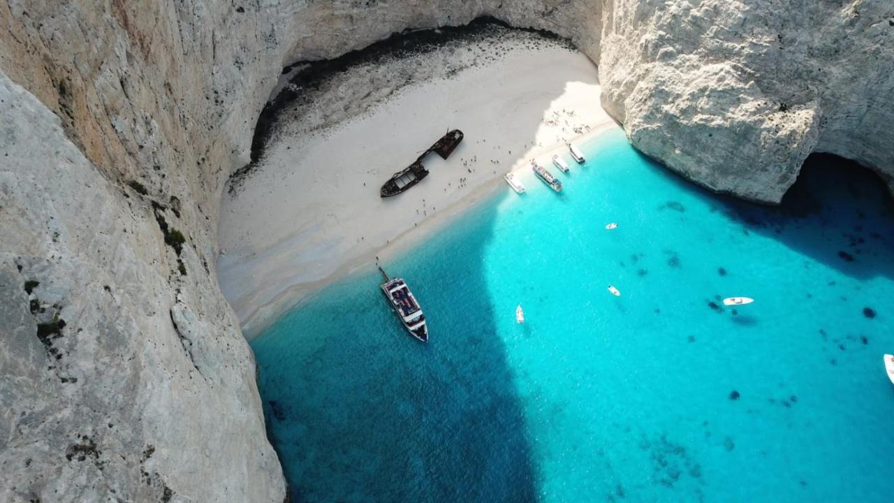 Villa Antonis Deluxe Apartments Ammoudi Dış mekan fotoğraf