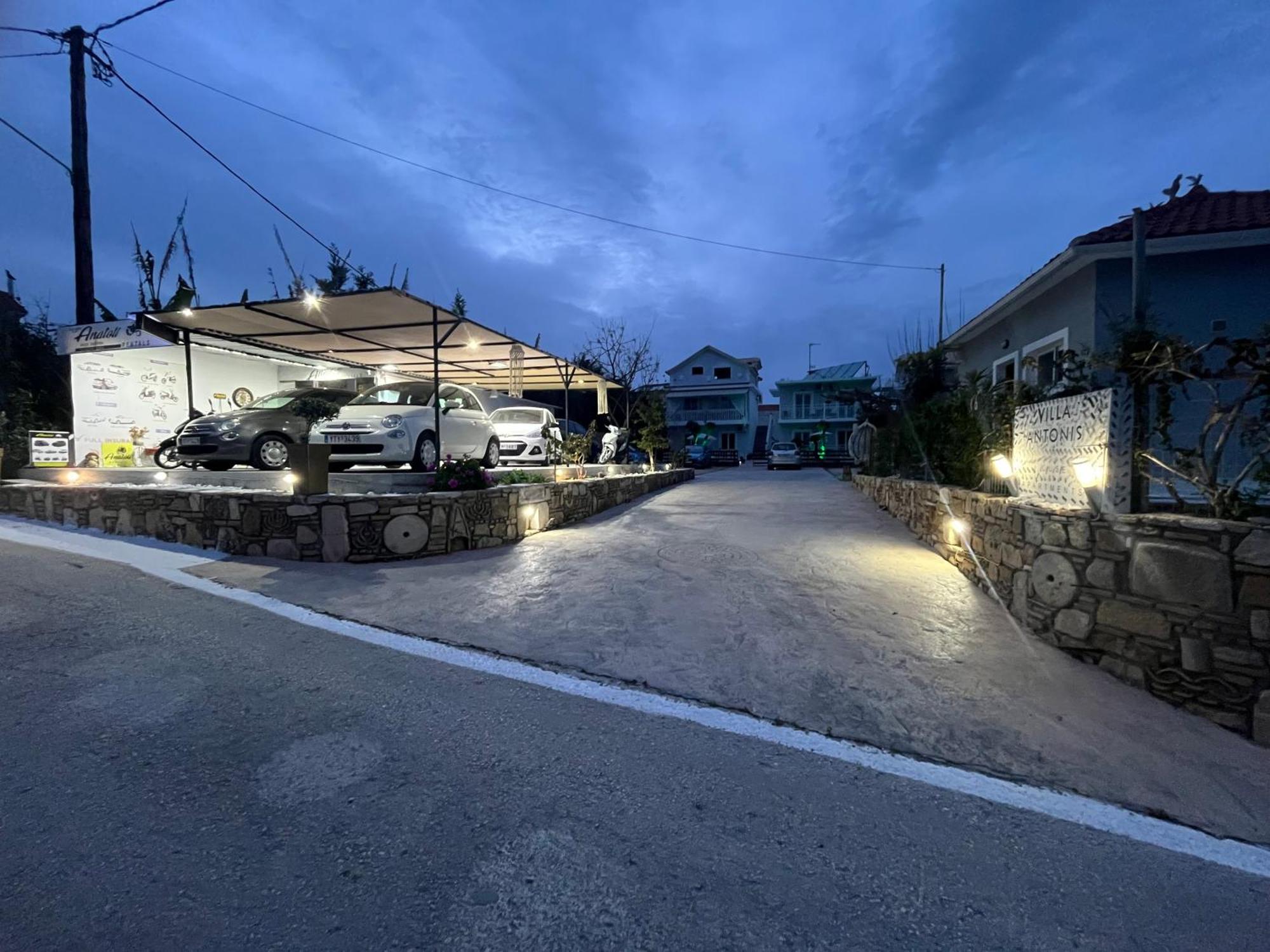 Villa Antonis Deluxe Apartments Ammoudi Dış mekan fotoğraf