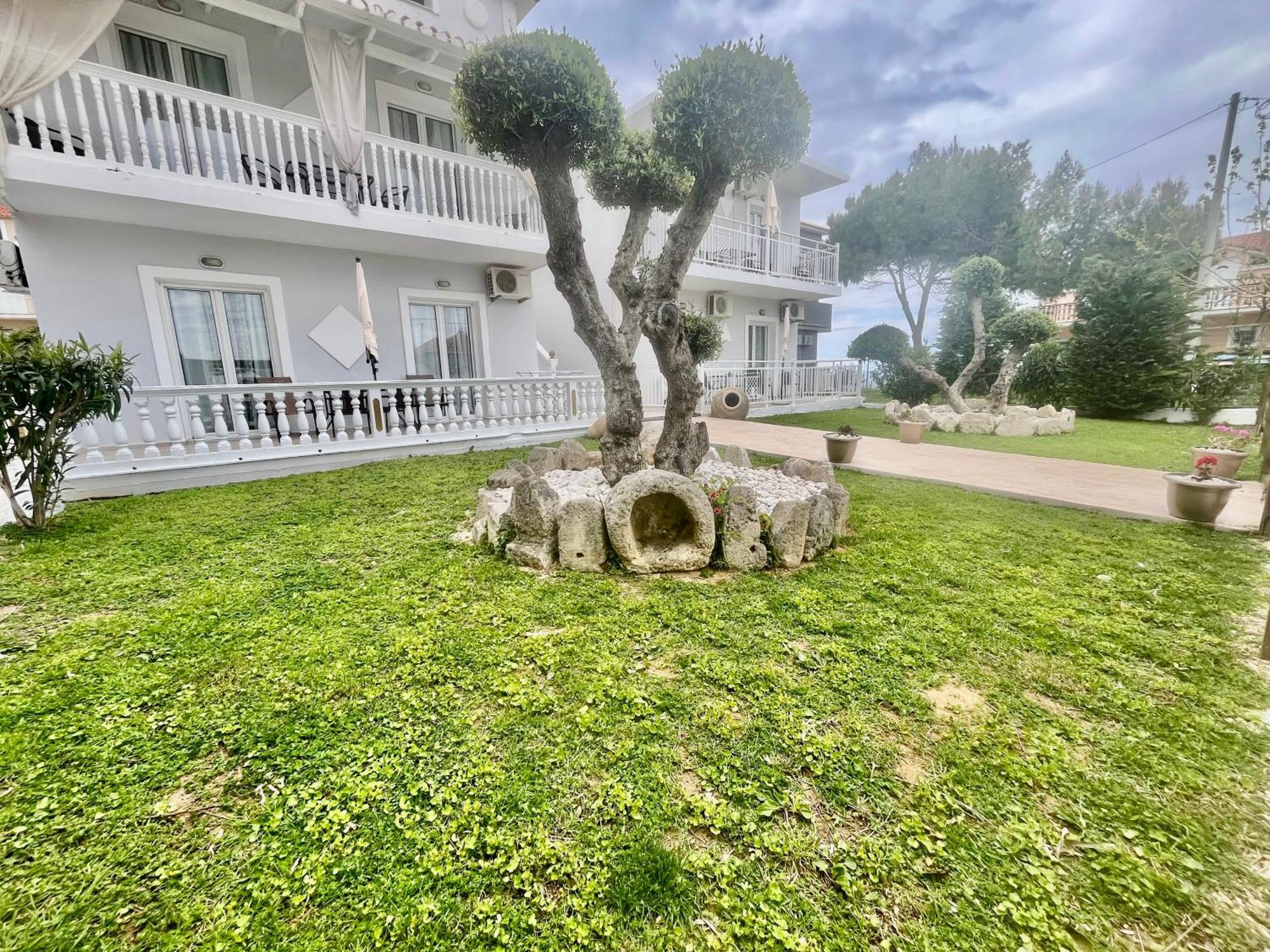 Villa Antonis Deluxe Apartments Ammoudi Dış mekan fotoğraf