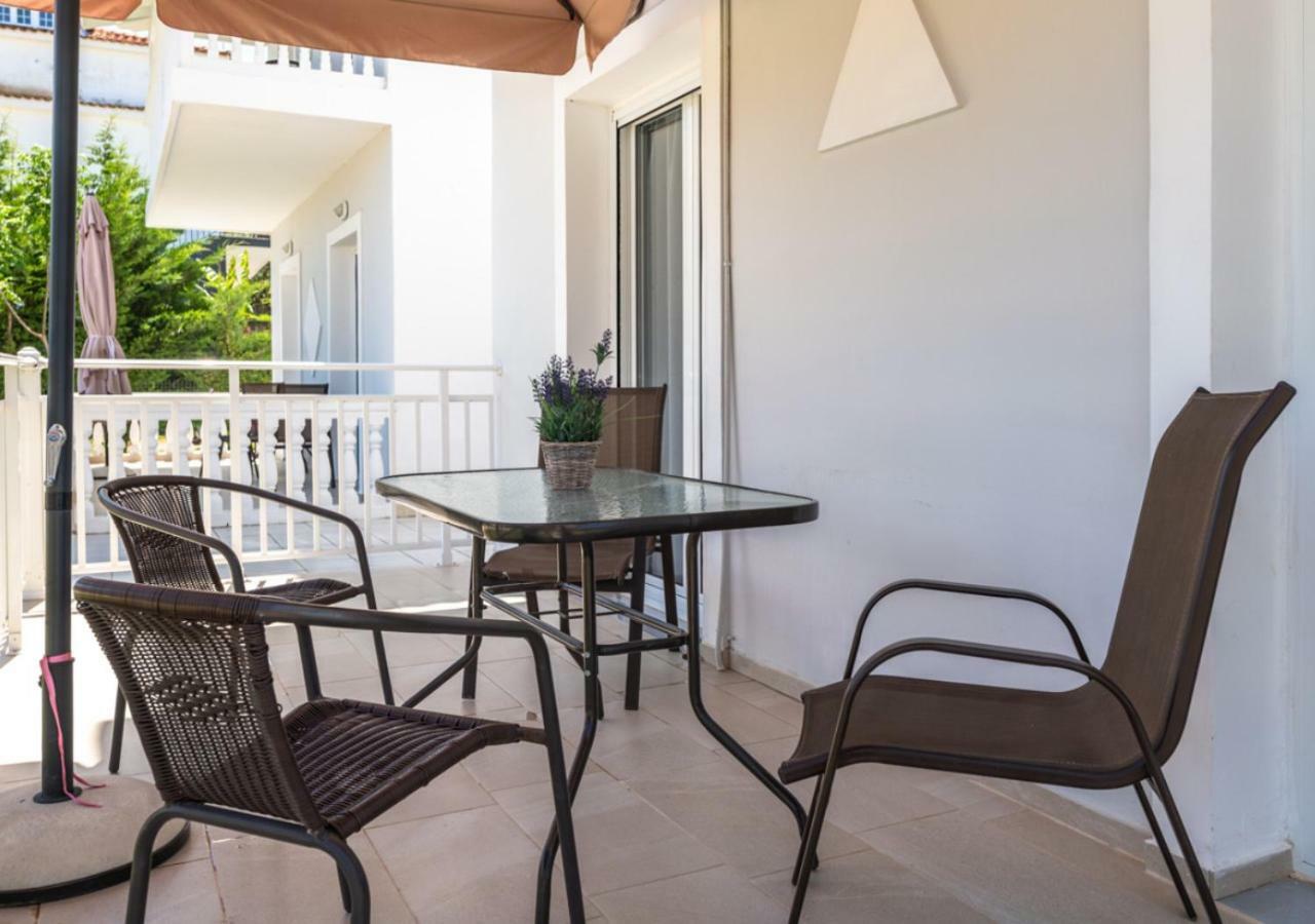Villa Antonis Deluxe Apartments Ammoudi Dış mekan fotoğraf